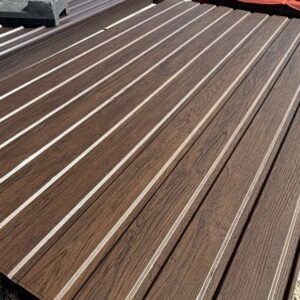 T8 egy oldalon dió famintás trapézlemez